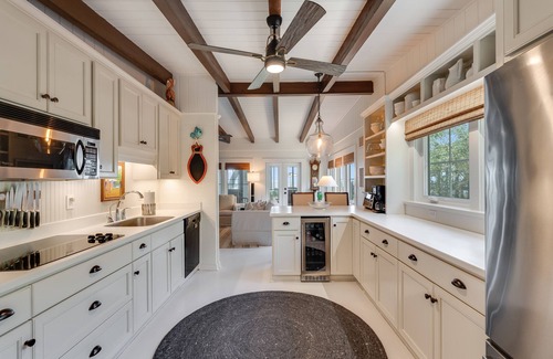 Panacea House | Desirable St Teresa Beach - Beautiful “Old Florida" Home - Fishing dock!