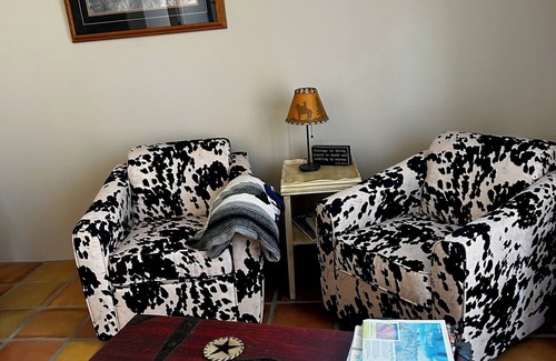 Wickenburg Apartment | Desperatehills Casita one bedroom full kitchen and corral