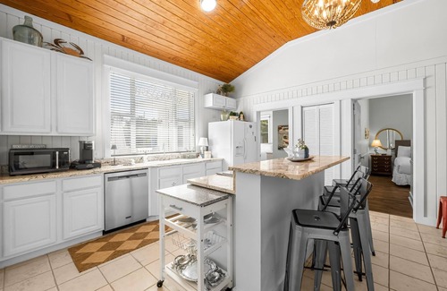 Gulf Pines House | Destin Beach House - Southern Comfort