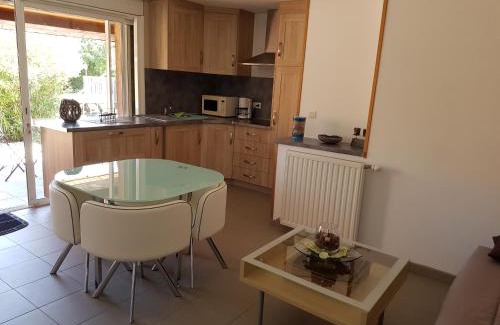 Caux Apartment | destroisterrasses