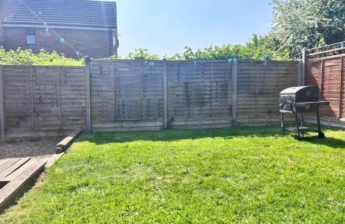 Willesborough House | Detached 3BR house in Ashford with Free Parking