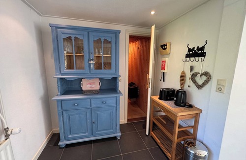 Brouwershaven House | Detached 4-person house with sauna, WLAN, fenced garden.