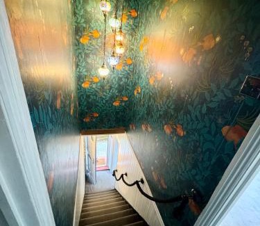 Runnymede House | Detached 4Beds - Windsor Heathrow & London Access