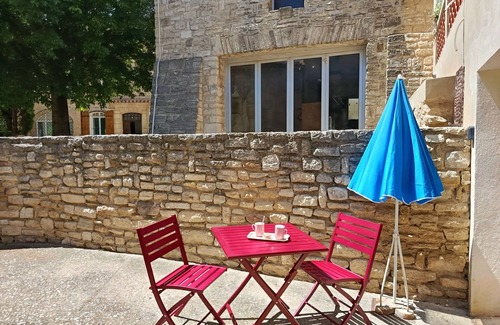 Caromb Apartment | Detached 50 m2 apartment in village house.