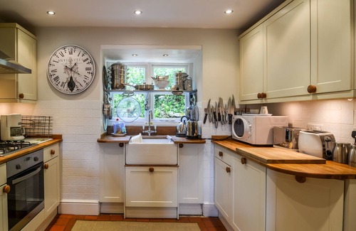 Matlock Bath Cottage | Detached, 6 bedroomed cottage in Matlock Bath, on the edge of the Peak District