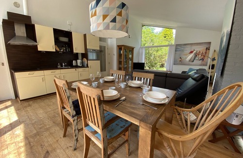 Scharendijke House | Detached bungalow(max 4 adults with 4 children)quiet location.