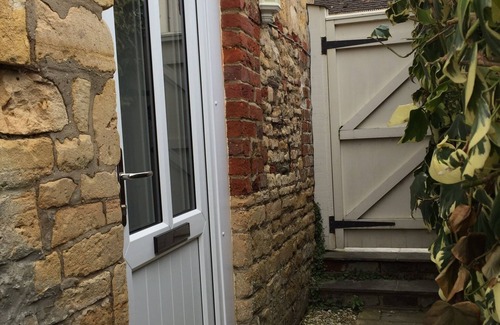 Cheltenham House | Detached Cotswold Stone Coach House