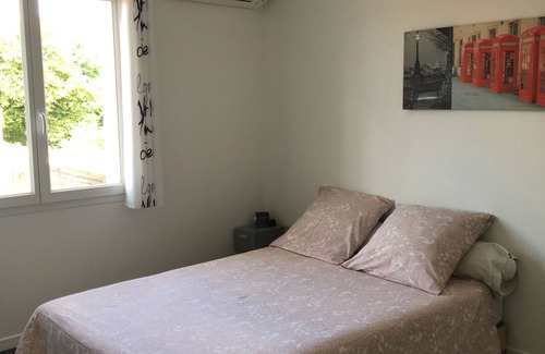 Villenave-d'Ornon House | Detached house with pool, 4 bedrooms + 2 bathrooms - sleeps 8, Bordeaux.