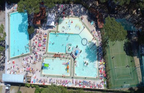 Lido di Spina House | Detached mobile home with terrace near the sea on the Adriatic coast