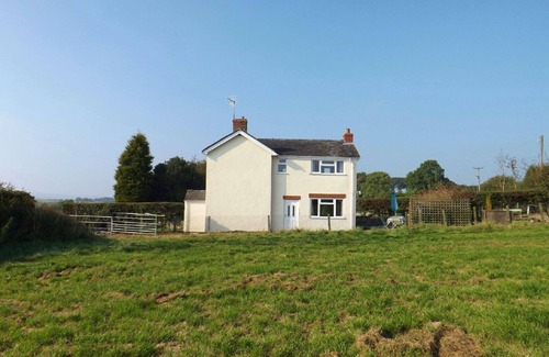 Leek Cottage | Detached Rural Cottage in Idyllic Location with 3 acre safe secure 6ft dog field