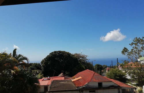 Saint-Claude House | Detached town house with garden