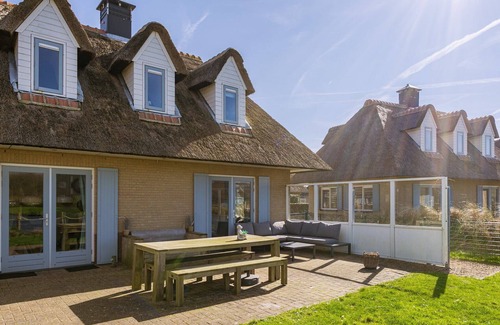 Julianadorp aan zee Villa | Detached villa for 6 people with 3 bedrooms