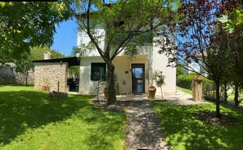 Haniotis House | Detached Villa with Sea View