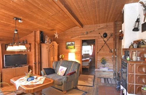 Battenhausen House | Detached wooden house with fireplace and large garden near Bad Wildungen