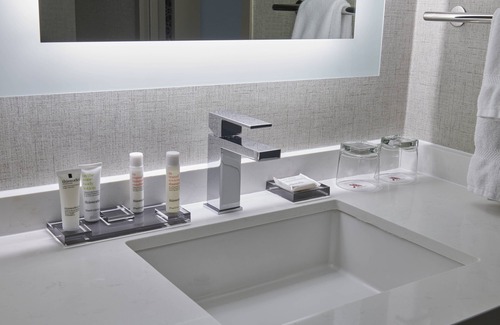 Troy Hotel | Detroit Marriott Troy