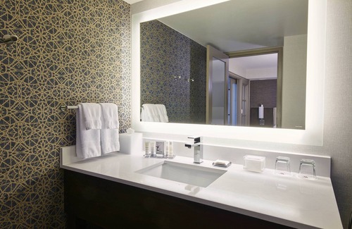 Troy Hotel | Detroit Marriott Troy