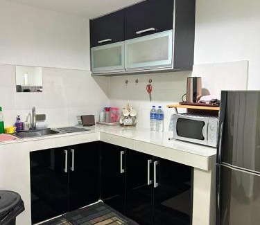 Wakaf Che Yeh Apartment | Devianna Al Fateh Wakaf Che Yeh