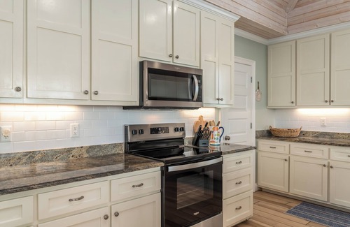 Dauphin Island House | DI Nest | your nightly fall break trip with us. Heated pool