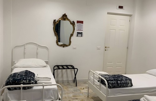 Rione Sanita Bed & Breakfast | Di Palma Suite Family Room with Shared Terrace, Wi-Fi, and Air Conditioning