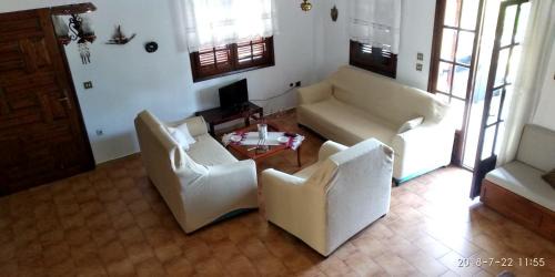 Nikita House | Dia's Home