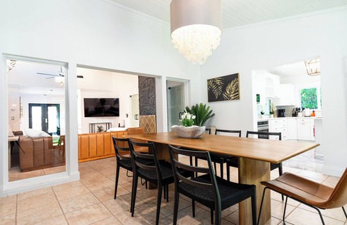 Lauderdale-by-the-Sea House | DIAMOND ESTATES: LAUDERDALE BY THE SEA - 6 QUEEN, 2.5 BATH, POOL & PATIO AREA