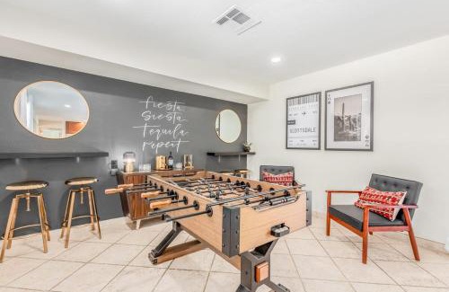 New Papago Parkway House | Diamond Family Retreat-Private Pool-Outdoor Living Room