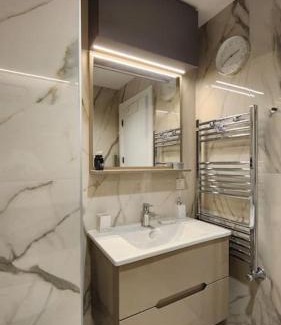 Centar Apartment | Diamond Residences 2bd 2bth 11fl Lux Apt & Free P