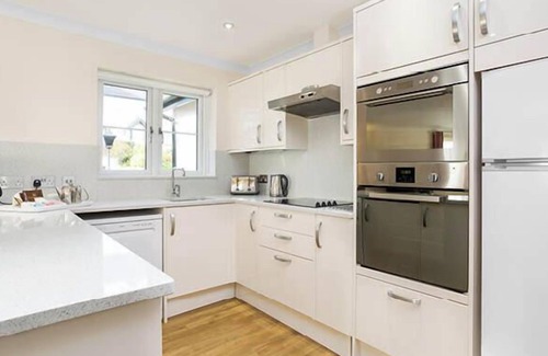 Black Torrington Villa | Diamond Resorts Woodford Bridge Country Club - Club Suite