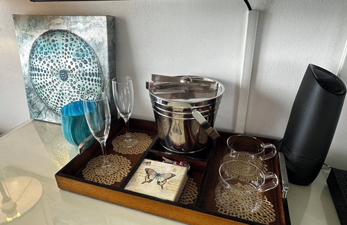 Honolulu Apartment | Diamondhead Beach Hotel PH02/King Bed Studio, Gold Coast Penthouse Paradise