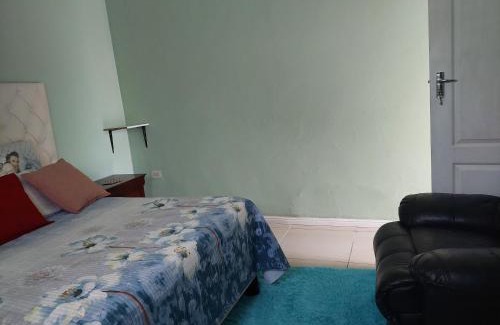 King William's Town Apartment | Diamonds on 2 Patricia Place