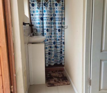 King William's Town Apartment | Diamonds on 2 Patricia Place