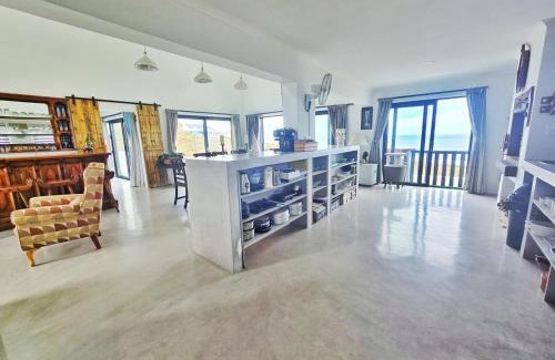 St. Helena Bay House | Die see Anemoon