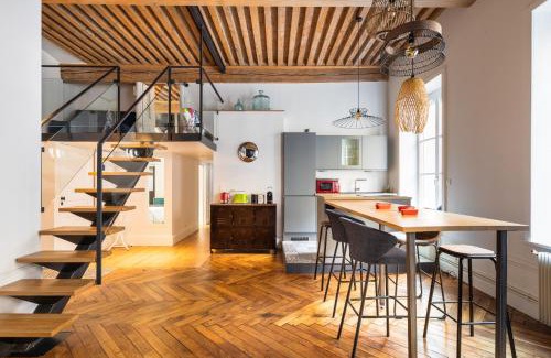 Grande Cote - Annonciade Apartment | DIFY Roi Lyon - Hotel de Ville