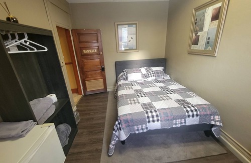 Dillon Hotel | Dillon Tap House Bannack room