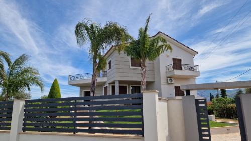 Aigialeia House | Dimitris Villa