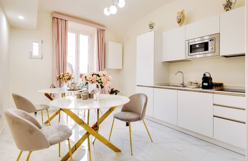 Monti House | Dimora Merulana 183 guest house