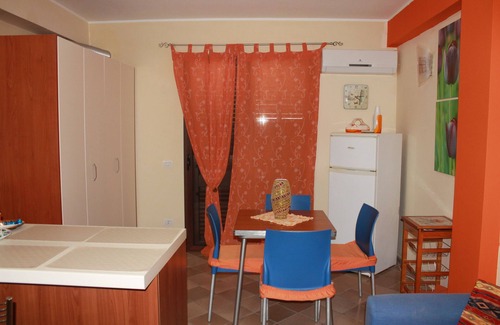 Grottasanta House | Dimora Santa Lucia, bright and comfortable house near the sea