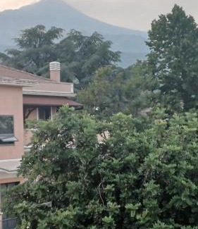 Gravina di Catania Apartment | Dimora vista Etna