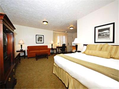 Vernal Hotel | Dinosaur Inn & Suites