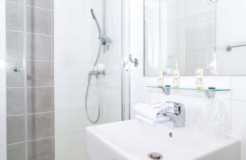 Bruguieres Hotel | Dios Hôtel - Toulouse Nord