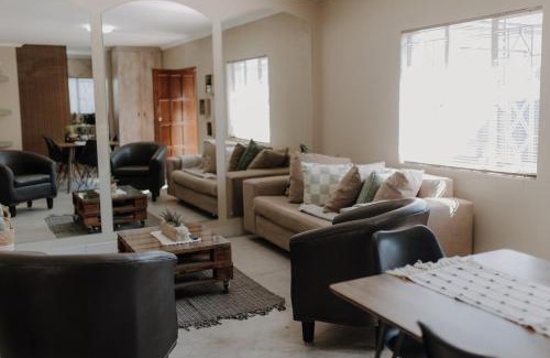 Boksburg Apartment | Dip in, Dip out HQ