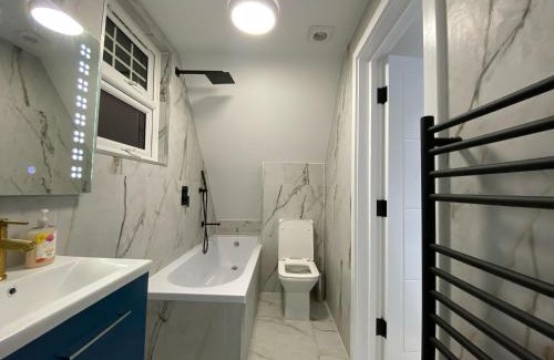 Lingfield Apartment | Dippen Hall Signature Apartment