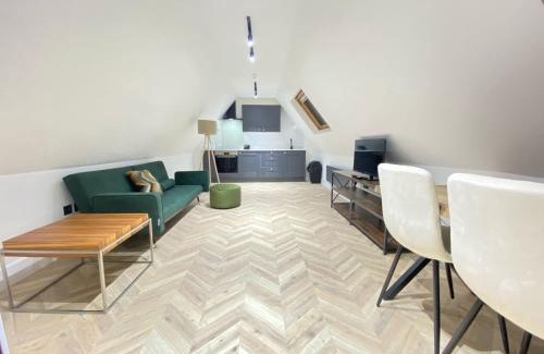 Lingfield Apartment | Dippen Hall Signature Apartment