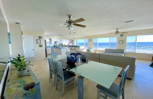 Boardwalk House | DIRECT OCEAN FRONT HOME SLEEPS 14- HUGE OCEANFRONT PATIO NEAR FLAGLER AVE!