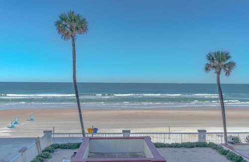 Ortona Park Resort | Direct oceanfront, fantastic ocean view, separate bedroom ! - All amenities available December !