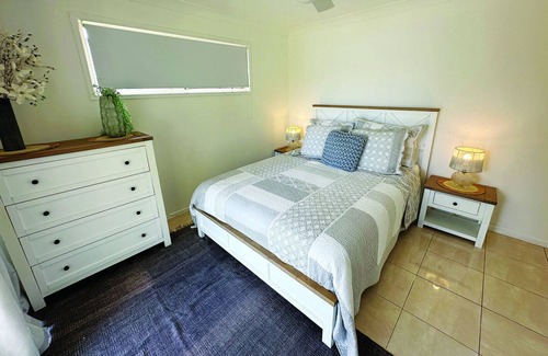 Brisbane Waterfront Cottage | DIRECT WATERFRONT