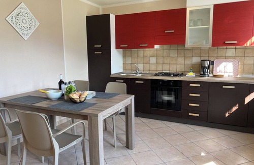 Idro Apartment | DIRECTLY ON THE BEACH/LAKE, apartment up to 4 people, pool and garden, Villa Soghetta type S2