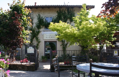 Moniga del Garda Apartment | Direttamente Sulla Spiaggia, Vista Lago Impareggiabile