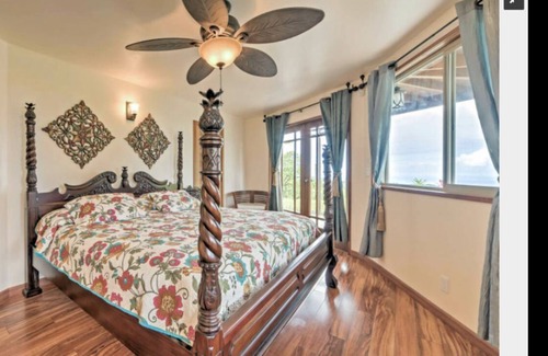 Honomu House | Discounted! Family getaway with Wide Ocean/Mountain Views and Private Waterfall!