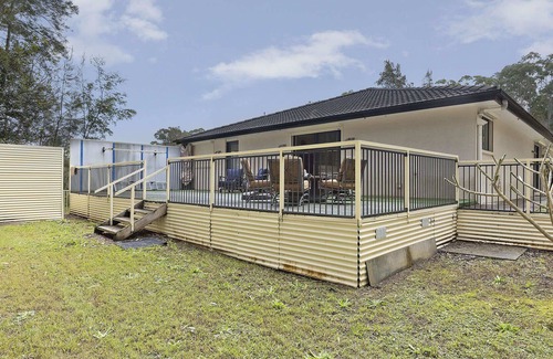 Nerong House | DISCOUNTED: Secluded Cottage by the Lake